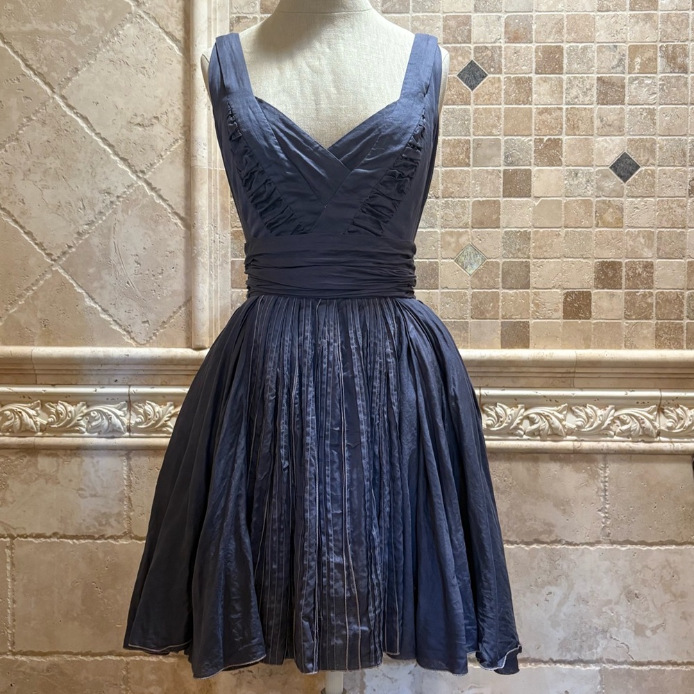 Elegant Prada Gray Silk Sleeveless Dress